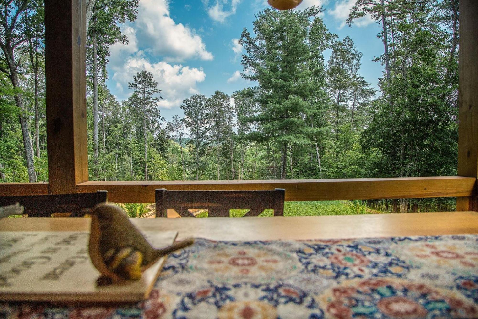 Adore The Smores Rustic Mountain Charm Outdoor Spaces And A Cozy Hot Tub Blue Ridge Exterior photo