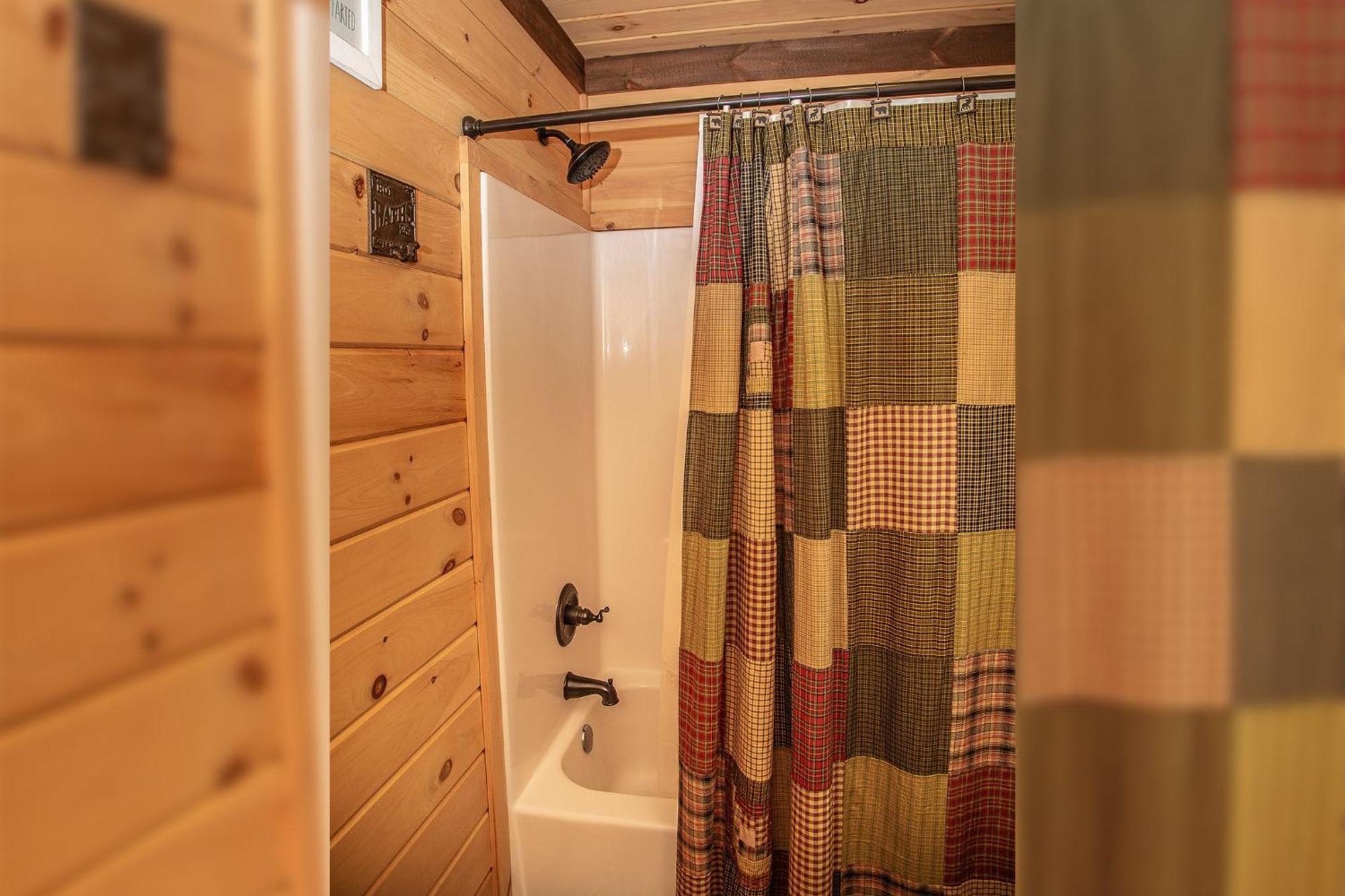 Adore The Smores Rustic Mountain Charm Outdoor Spaces And A Cozy Hot Tub Blue Ridge Exterior photo