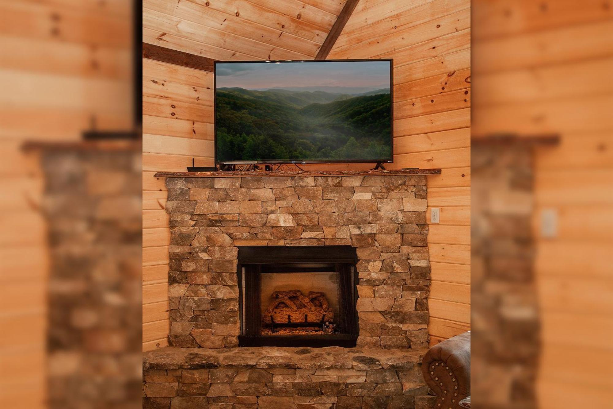 Adore The Smores Rustic Mountain Charm Outdoor Spaces And A Cozy Hot Tub Blue Ridge Exterior photo